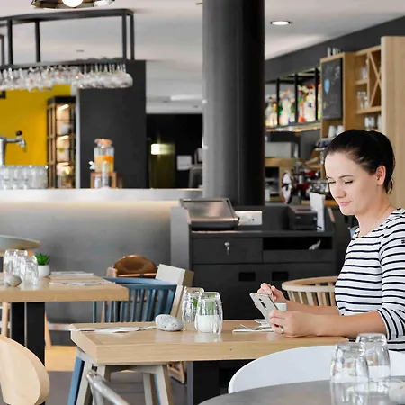 Hotel Campanile Roissy - Aéroport Cdg - Amelot