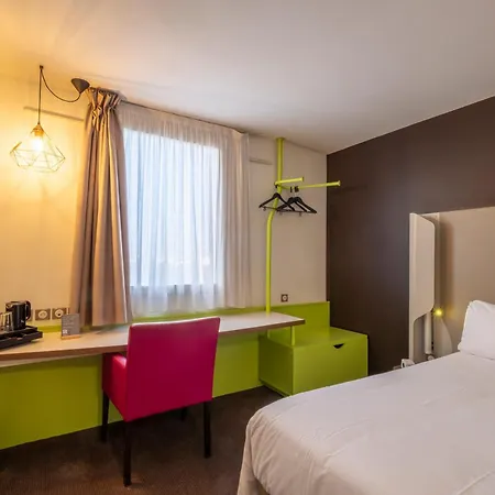Hotel Campanile Roissy - Aeroport Cdg - Amelot 3*
